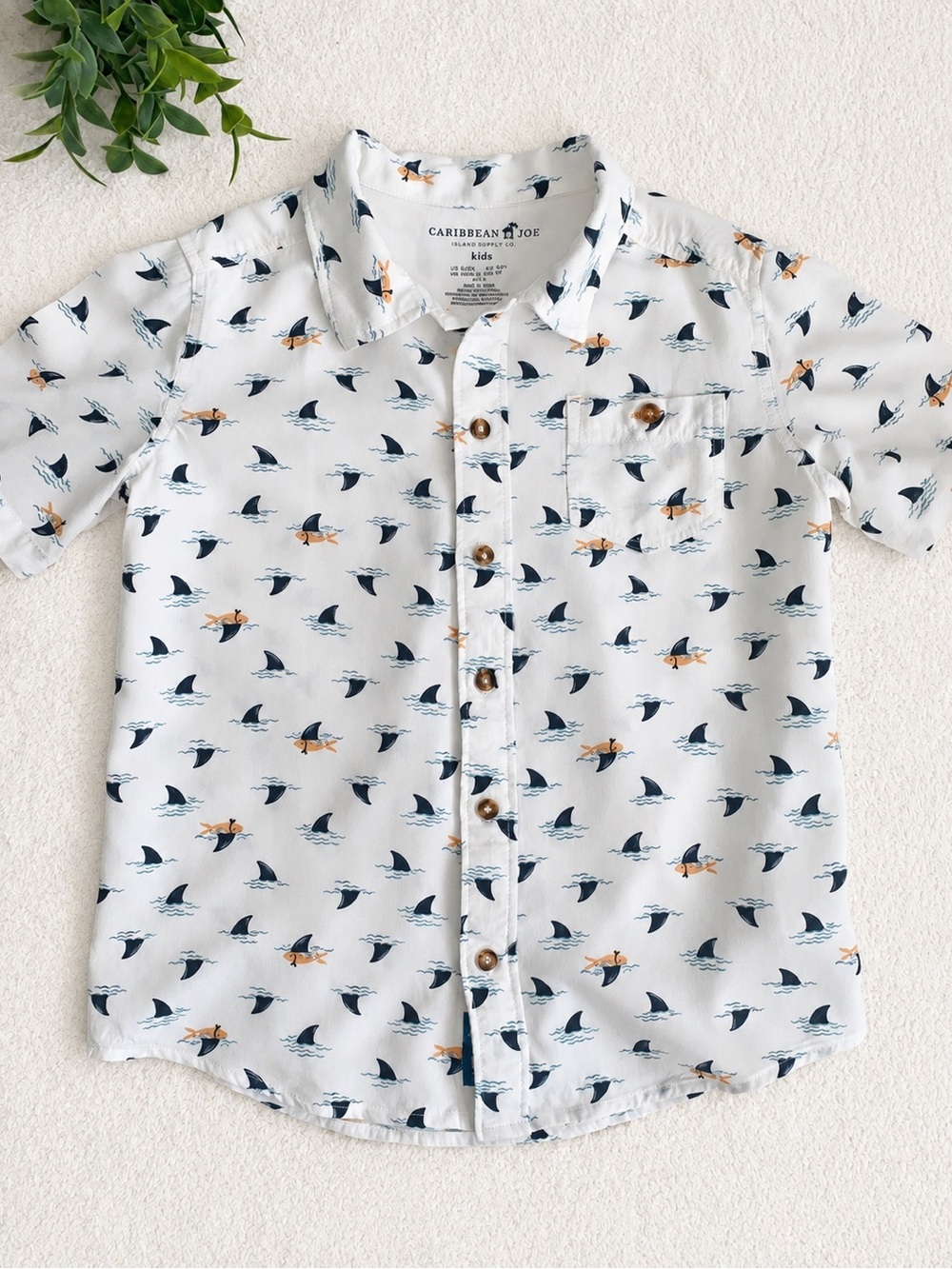 Carribean Joe White Fish Shark Fin Button Down Shirt 7/8